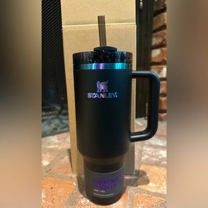 Stanley 40 oz limited edition Black Chroma